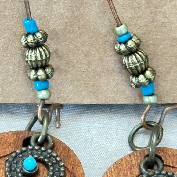 2/$15 Copper wood leaf & bead earrings Kidney wire hooks - Picture 2 of 16